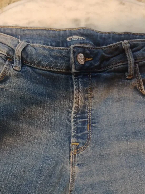 Old Navy Women's Blue Jeans Size 12 - Picture 2 of 6